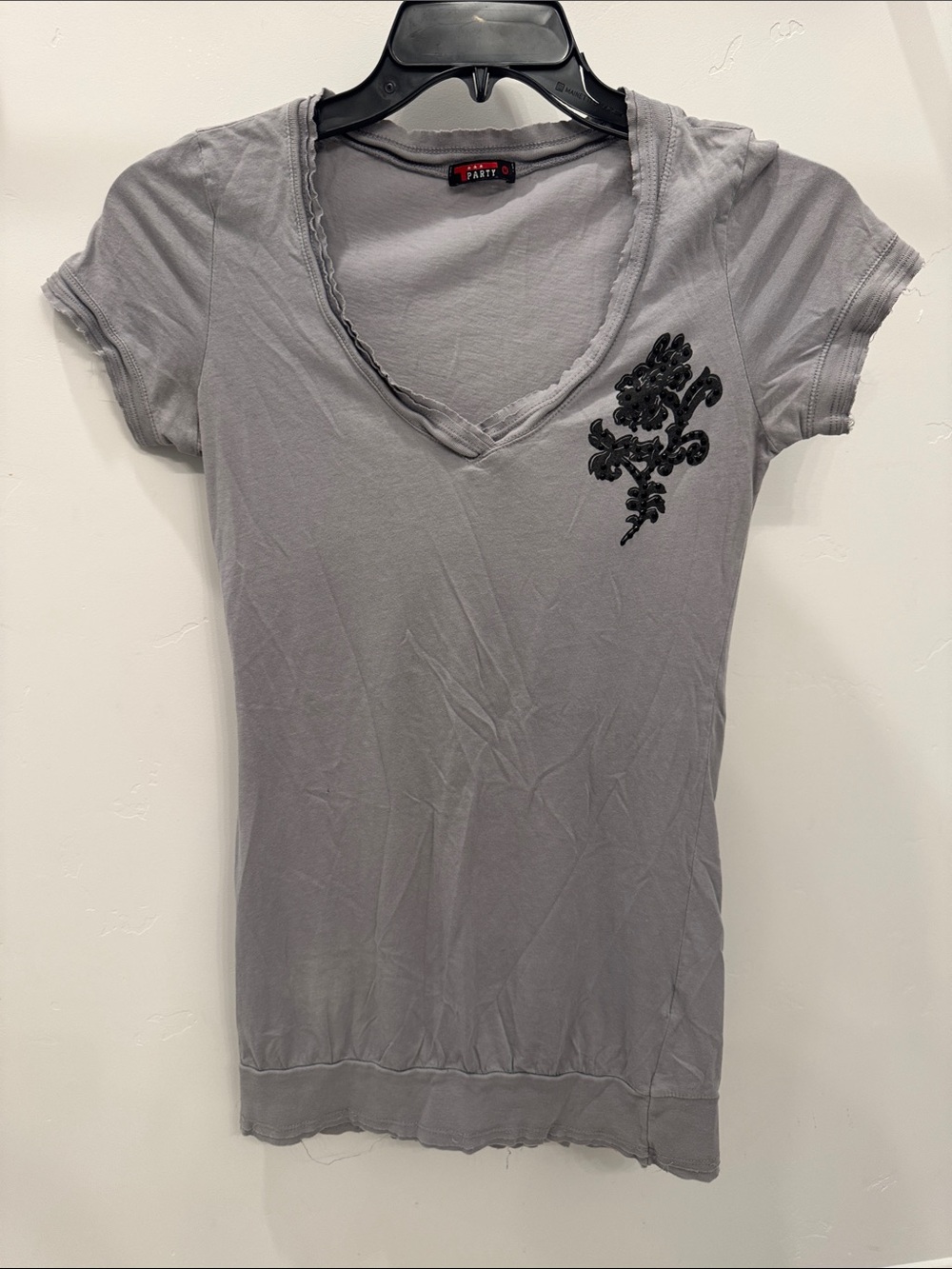 Papaya Gray V-Neck Short Sleeve Tee with Black Floral Applique